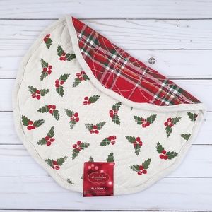 Reversible Placemat Centerpiece Quilted Holiday Holly Berry Plaid 15 Inch Round